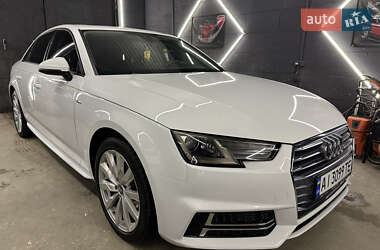 Седан Audi A4 2017 в Киеве