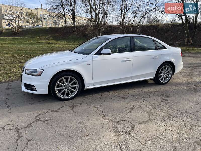 Седан Audi A4 2014 в Львове