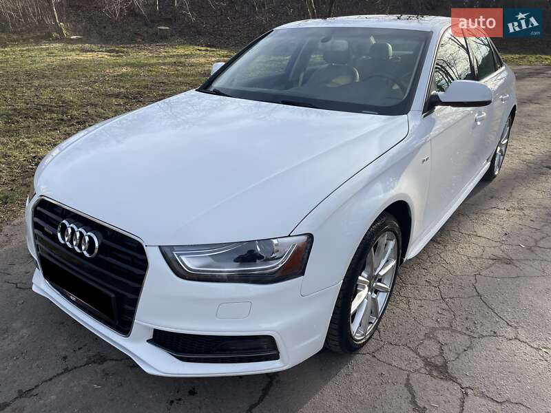 Седан Audi A4 2014 в Львове