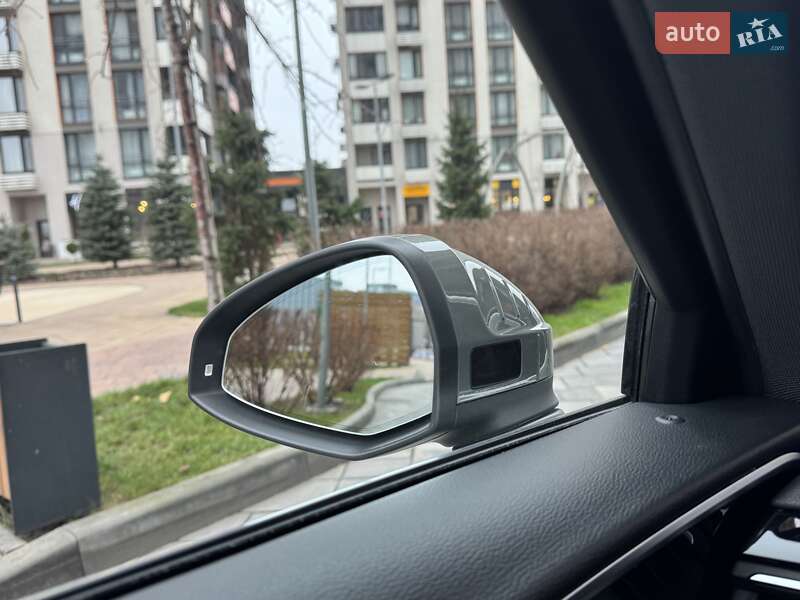Седан Audi A4 2022 в Киеве