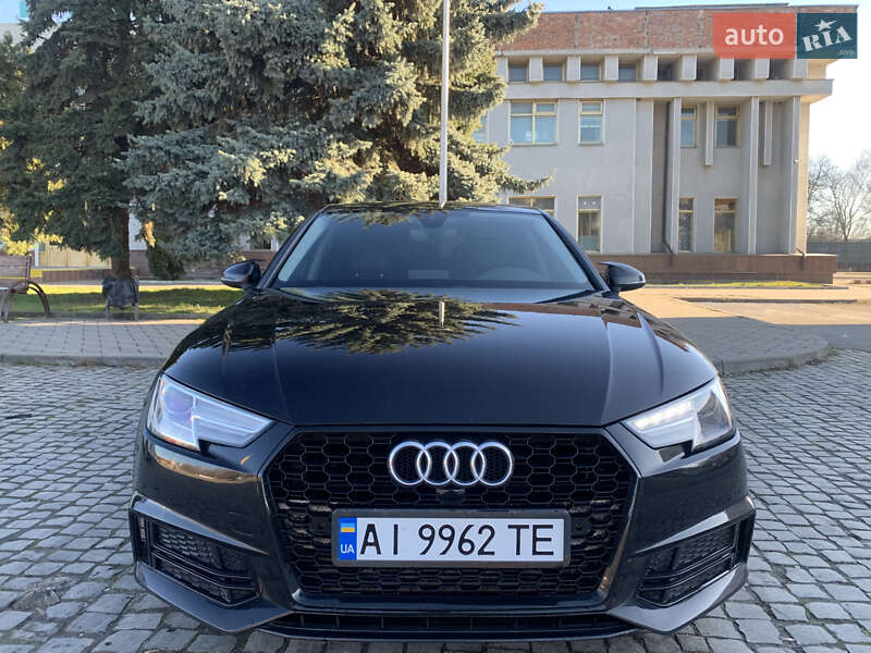 Седан Audi A4 2017 в Киеве