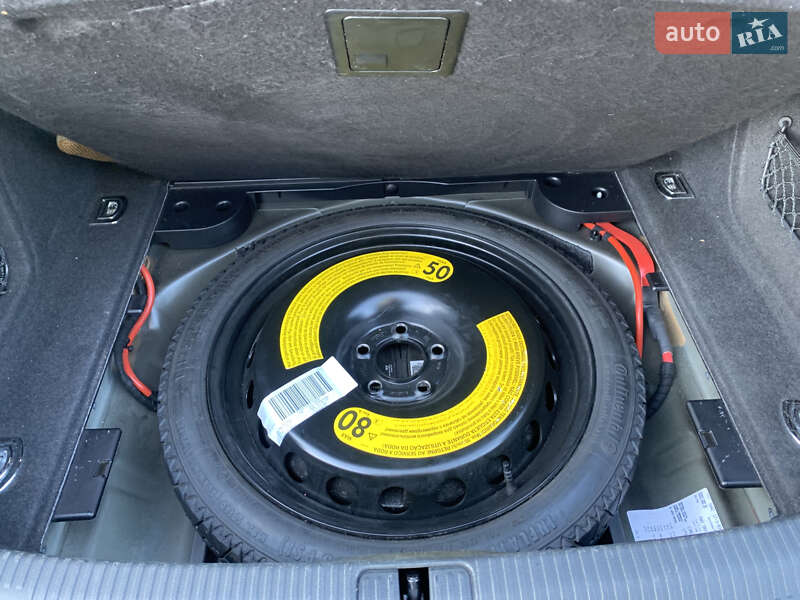 Седан Audi A4 2017 в Киеве