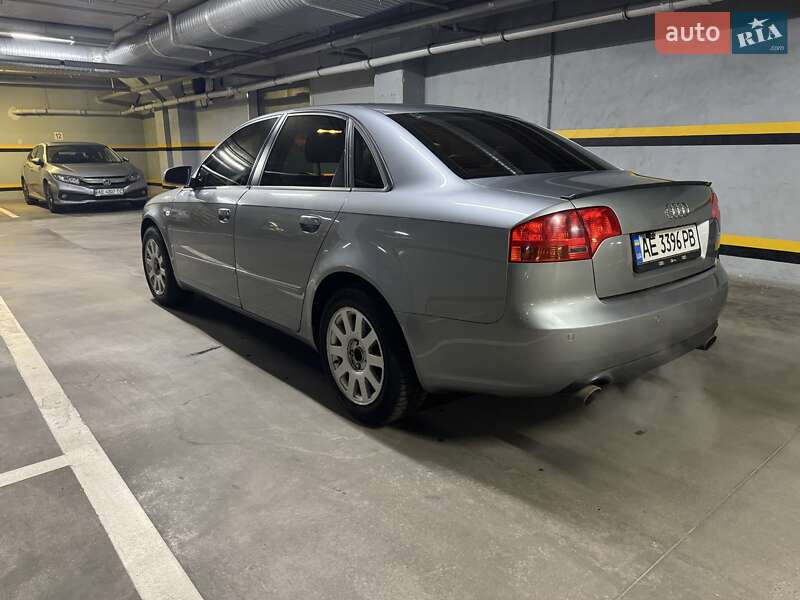 Седан Audi A4 2006 в Днепре