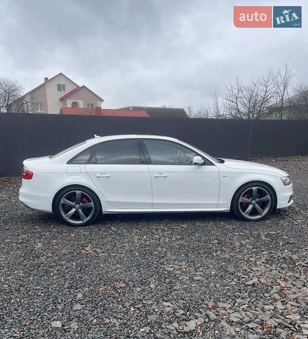 Седан Audi A4 2014 в Луцке
