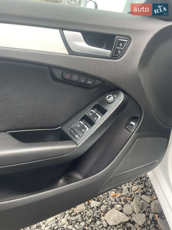 Седан Audi A4 2014 в Луцке