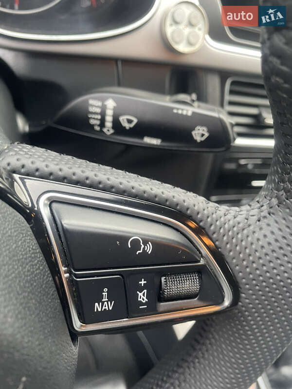 Седан Audi A4 2014 в Луцке