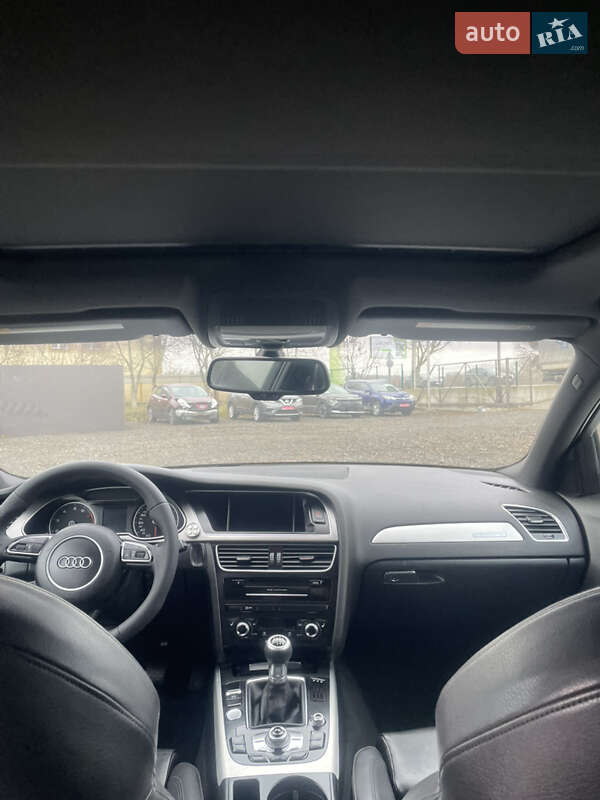 Седан Audi A4 2014 в Луцке