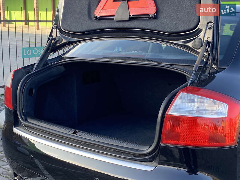 Седан Audi A4 2006 в Вознесенске