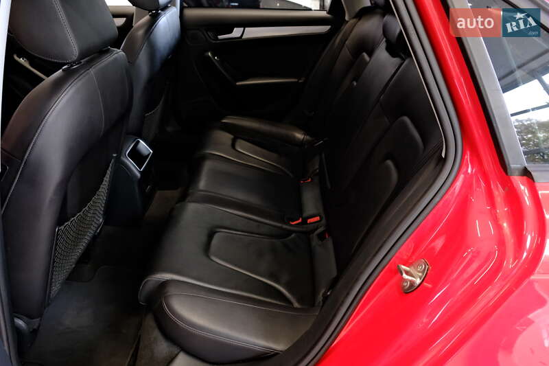 Седан Audi A4 2014 в Одесі