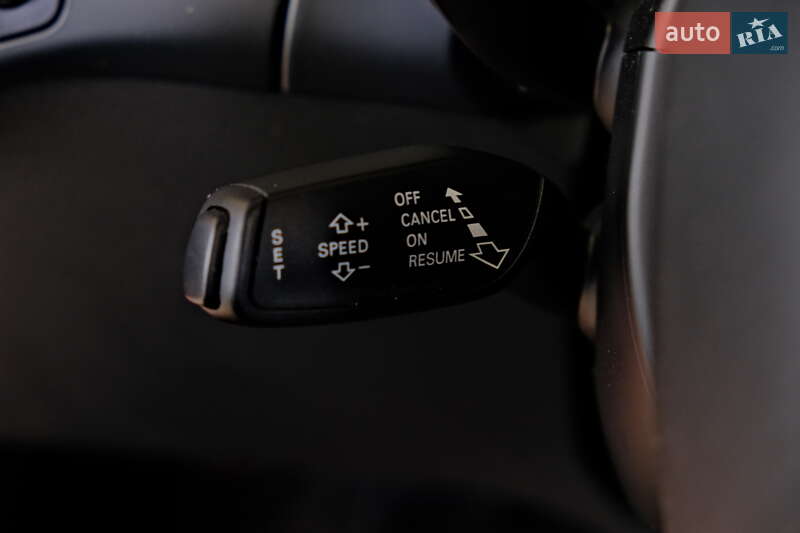 Седан Audi A4 2014 в Одесі