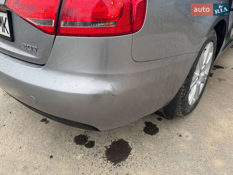 Седан Audi A4 2009 в Сходнице