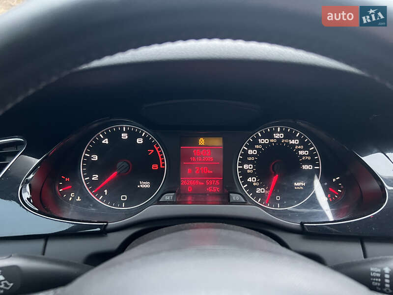 Седан Audi A4 2009 в Сходнице