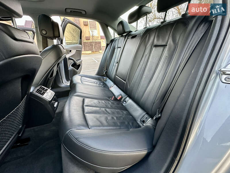 Седан Audi A4 2018 в Киеве