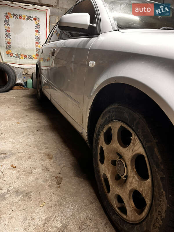 Универсал Audi A4 2004 в Казатине