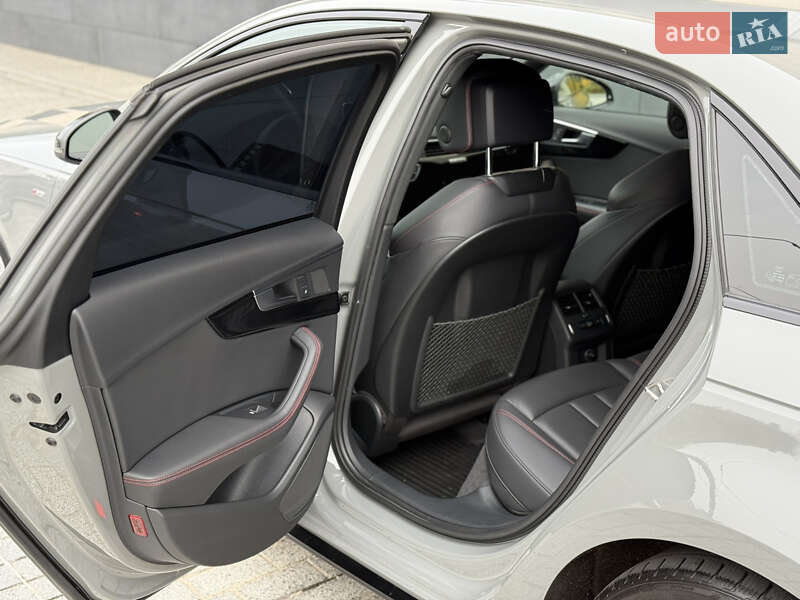 Седан Audi A4 2018 в Ирпене