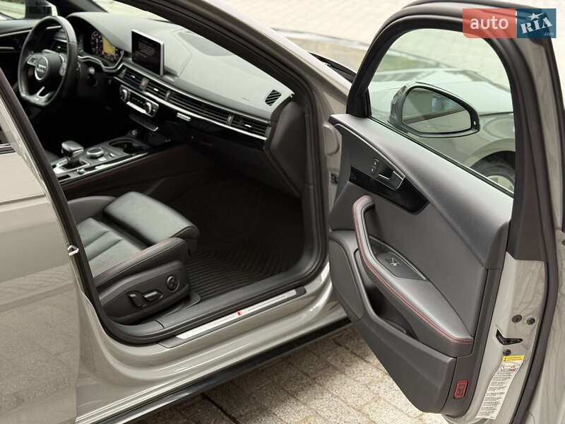 Седан Audi A4 2018 в Ирпене