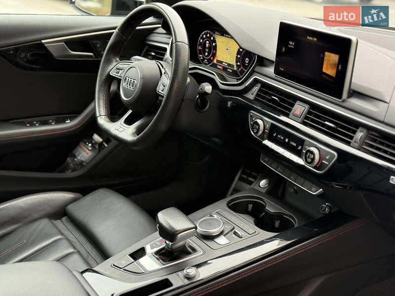 Седан Audi A4 2018 в Ирпене
