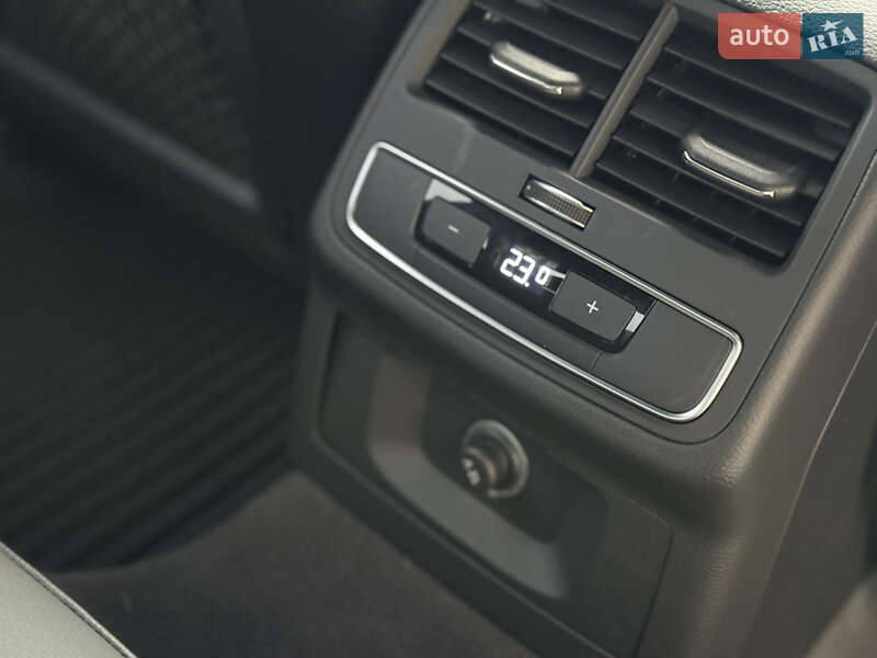 Седан Audi A4 2018 в Ирпене