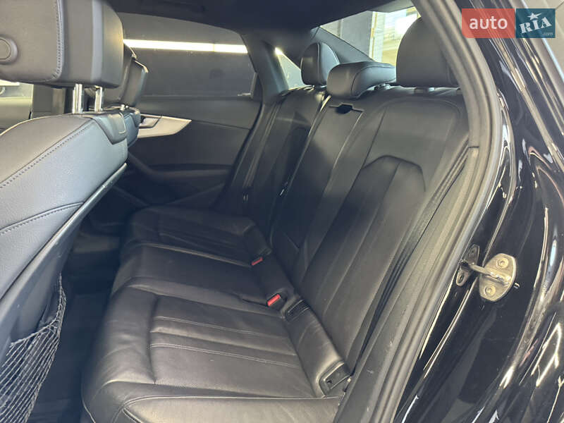 Седан Audi A4 2016 в Києві