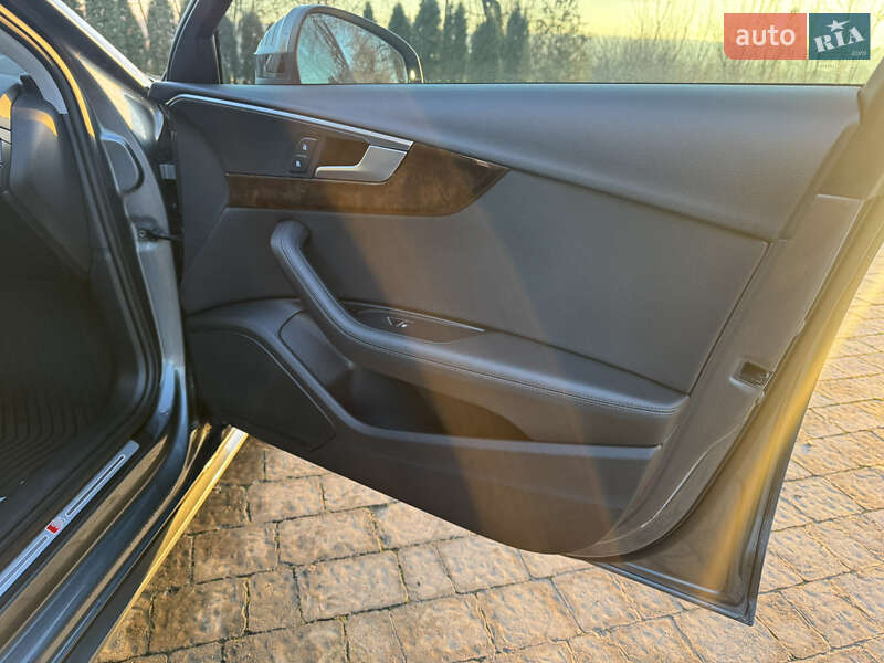 Седан Audi A4 2019 в Бучаче