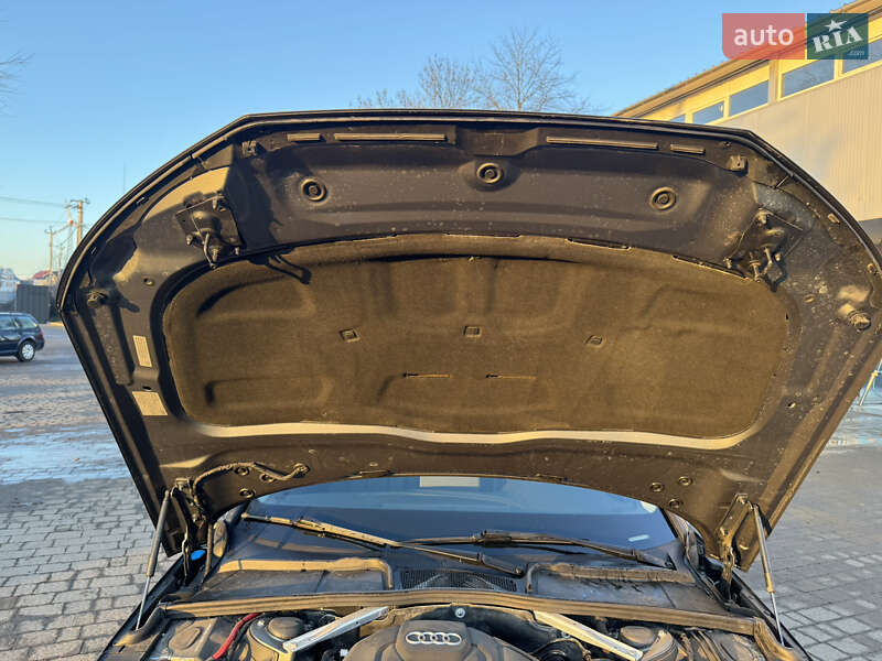 Седан Audi A4 2019 в Бучаче