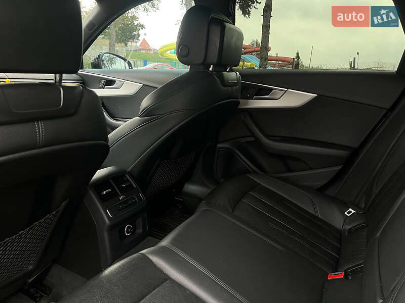 Седан Audi A4 2016 в Ужгороді