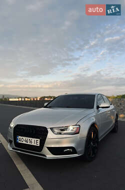 Седан Audi A4 2013 в Мукачевому