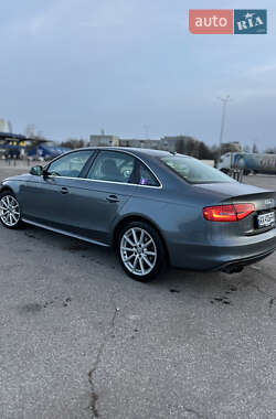 Седан Audi A4 2013 в Люботине