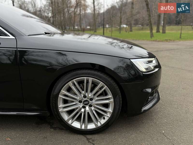 Седан Audi A4 2016 в Киеве