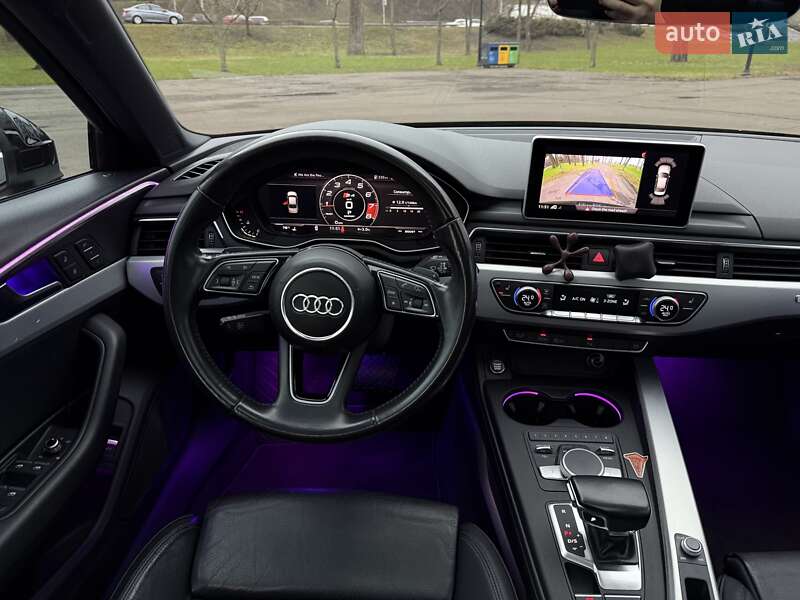 Седан Audi A4 2016 в Киеве