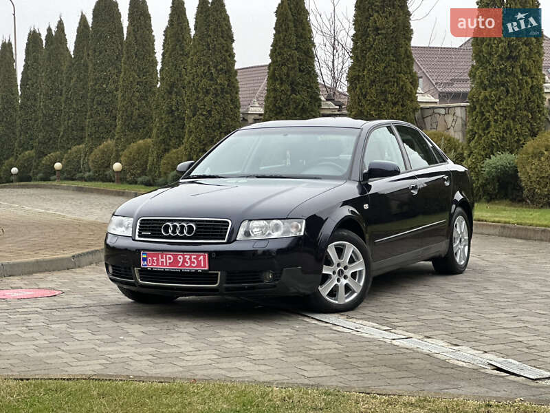 Седан Audi A4 2003 в Сарнах