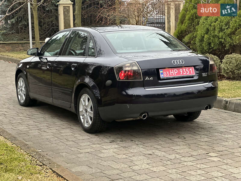Седан Audi A4 2003 в Сарнах