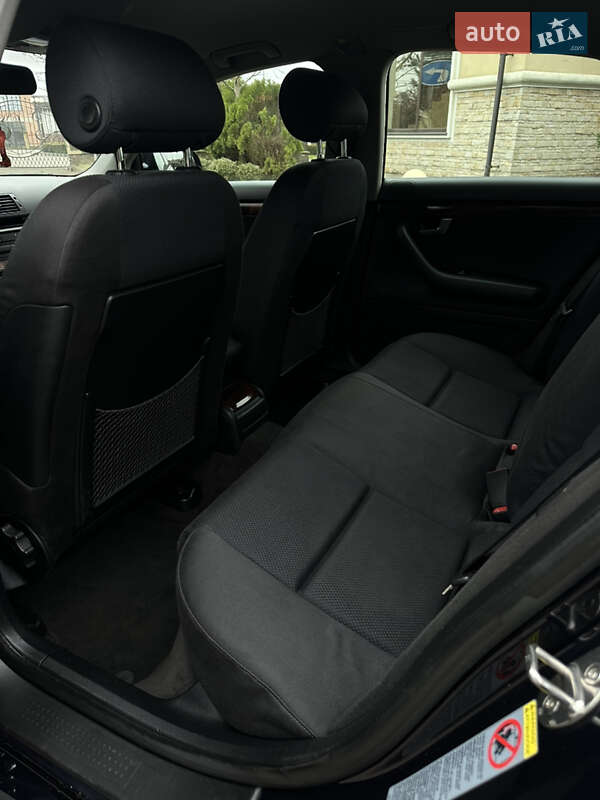 Седан Audi A4 2003 в Сарнах