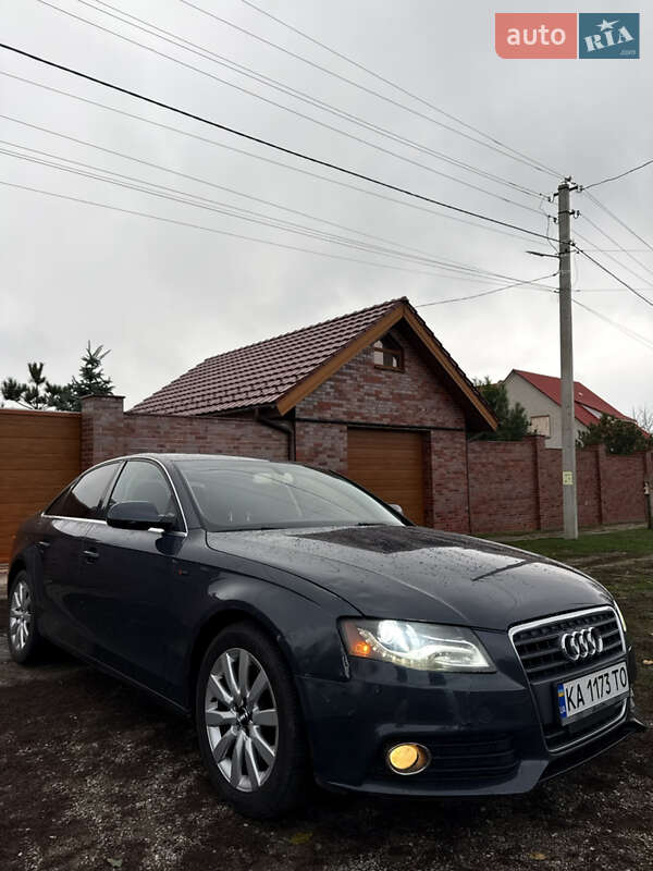 Седан Audi A4 2010 в Запорожье