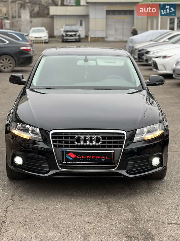 Седан Audi A4 2011 в Одессе