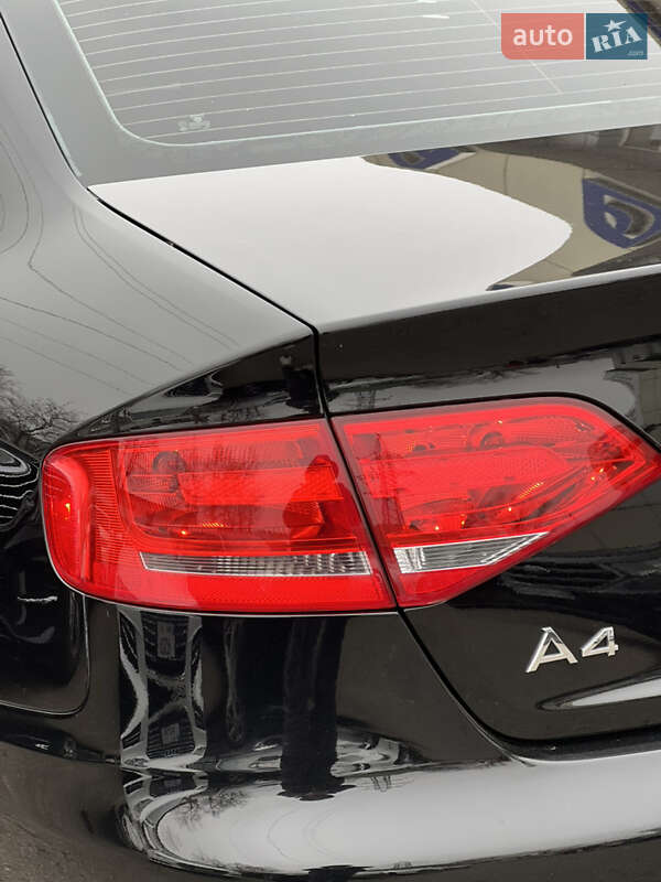 Седан Audi A4 2011 в Одессе