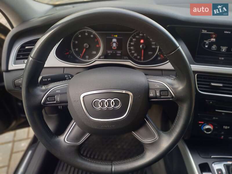 Седан Audi A4 2013 в Дрогобыче