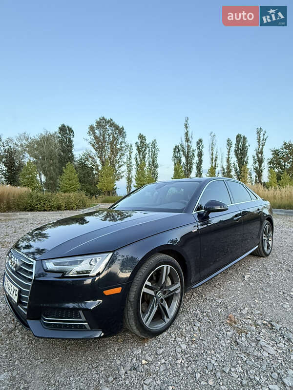 Седан Audi A4 2017 в Киеве