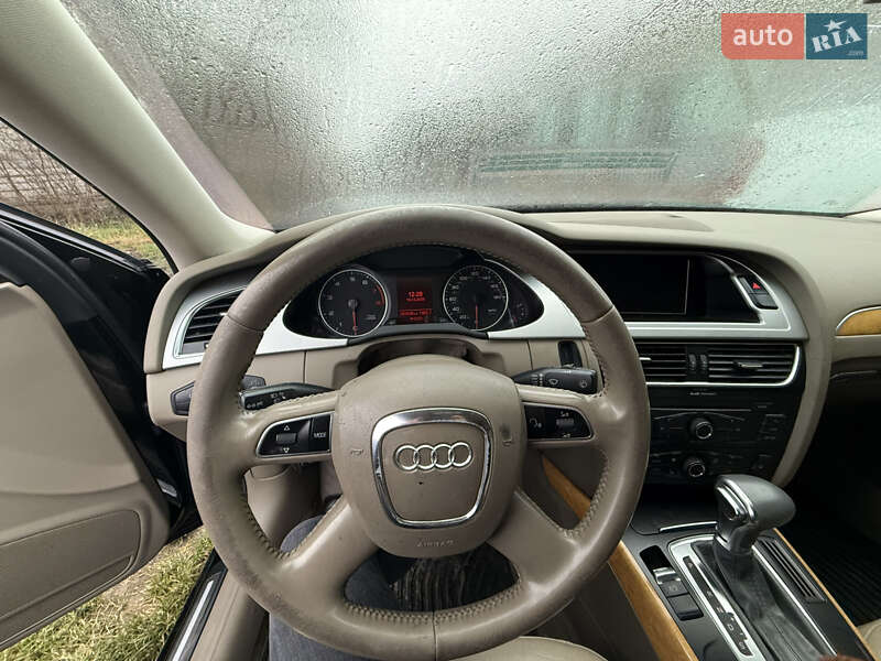 Седан Audi A4 2009 в Овруче