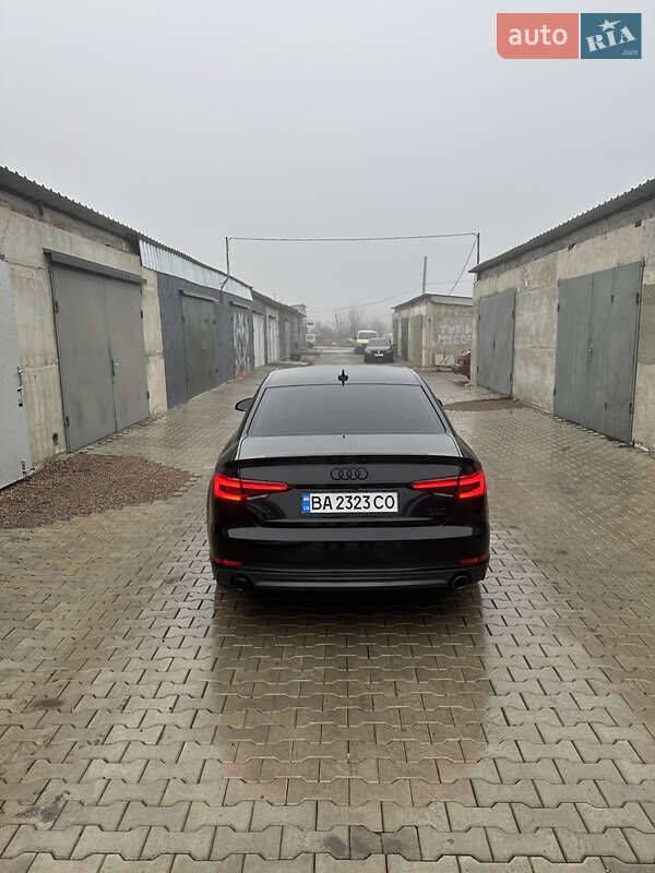 Седан Audi A4 2016 в Долинской