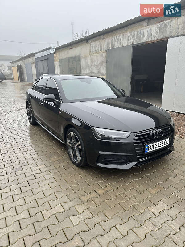 Седан Audi A4 2016 в Долинской
