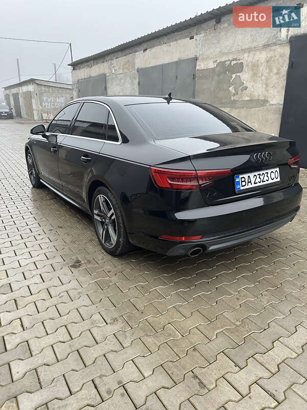 Седан Audi A4 2016 в Долинской