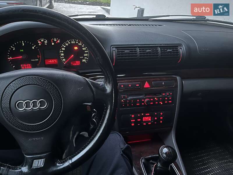 Седан Audi A4 2000 в Львове