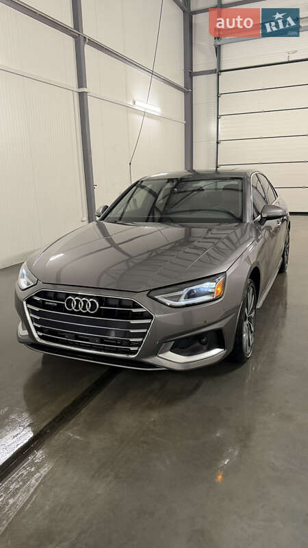 Седан Audi A4 2022 в Львове