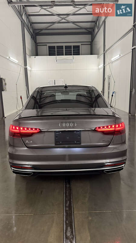 Седан Audi A4 2022 в Львове