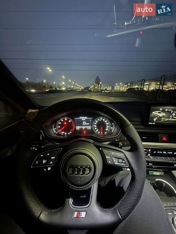 Седан Audi A4 2017 в Киеве