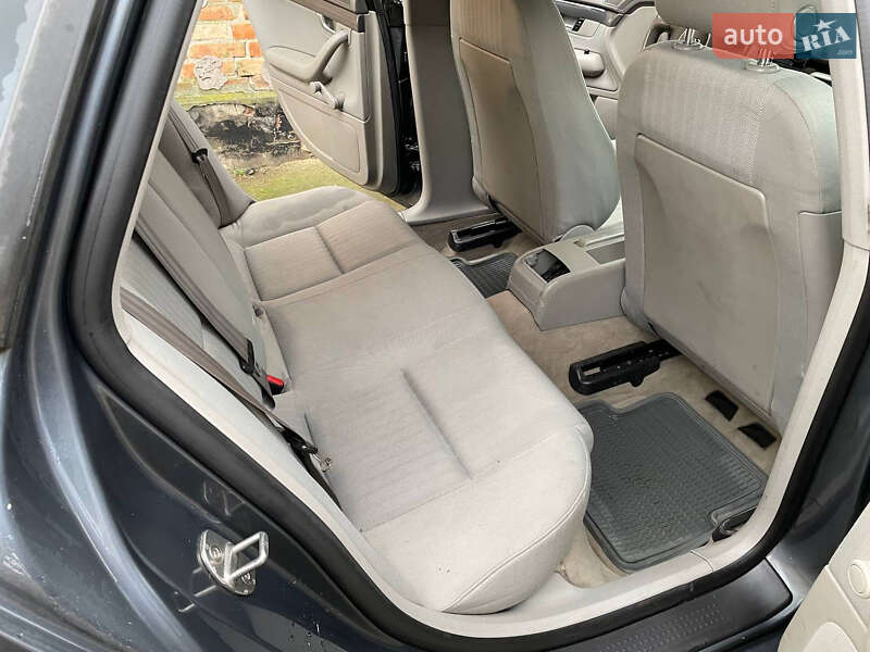 Универсал Audi A4 2004 в Рожище