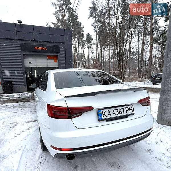 Седан Audi A4 2017 в Буче