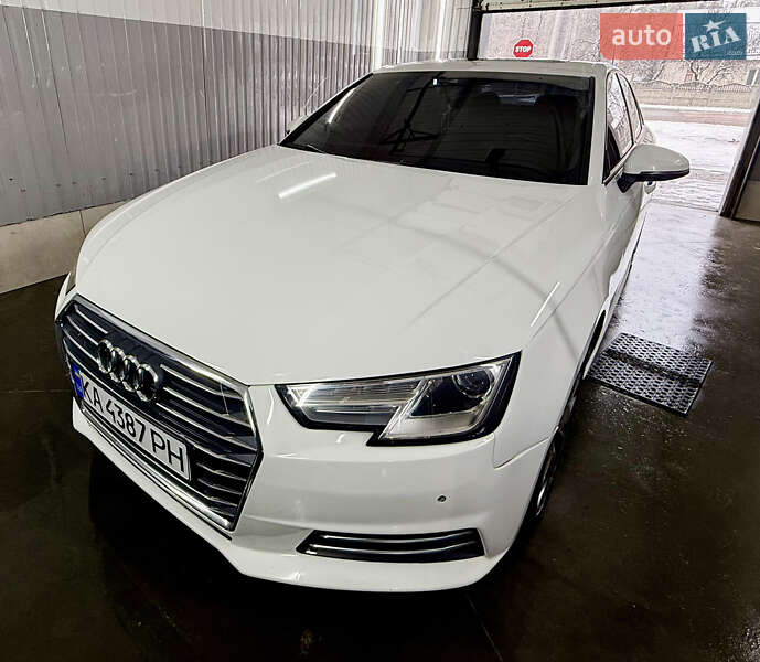 Седан Audi A4 2017 в Буче
