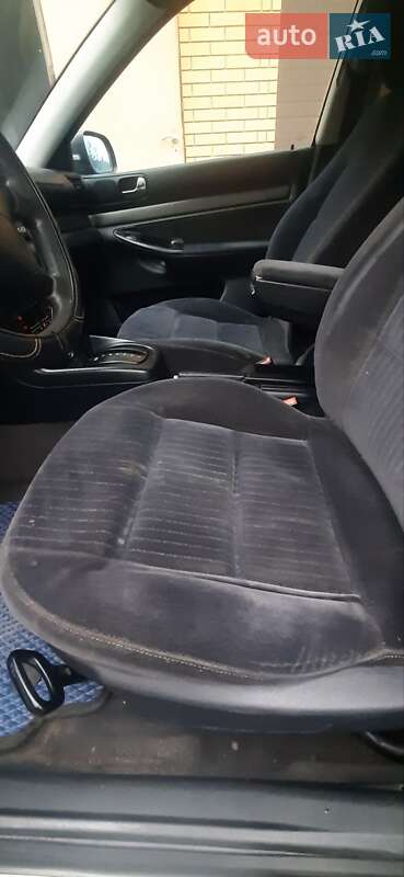 Универсал Audi A4 1997 в Ромнах